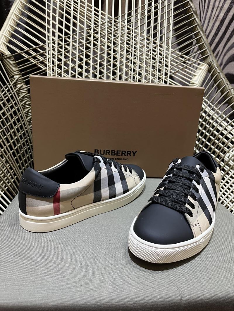 Burberry Low Shoes